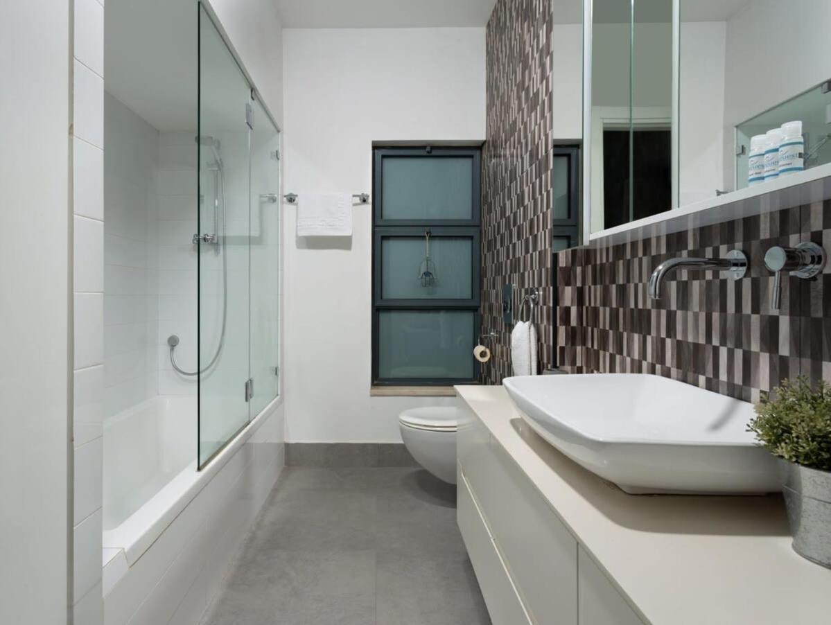 Loft Penthouse On Basel By Holyguest Leilighet Tel Aviv Eksteriør bilde